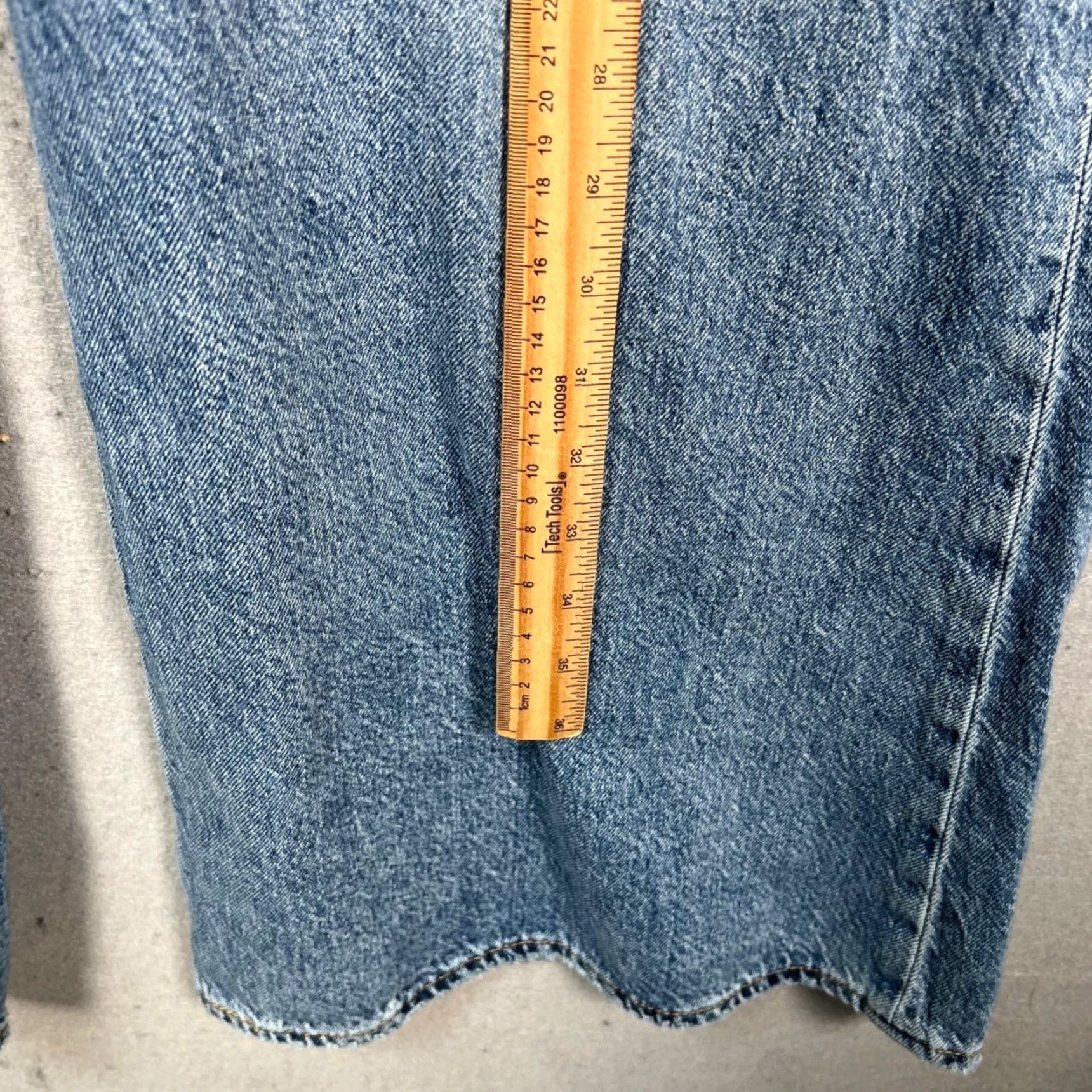 Levi's VINTAGE Levis Womens Jeans 32 x 29 High Loose Flare Distressed Wide Leg Light Wash Denim 5-Pocket Womens Size 24" / US 00 / IT 34 - 7 Thumbnail