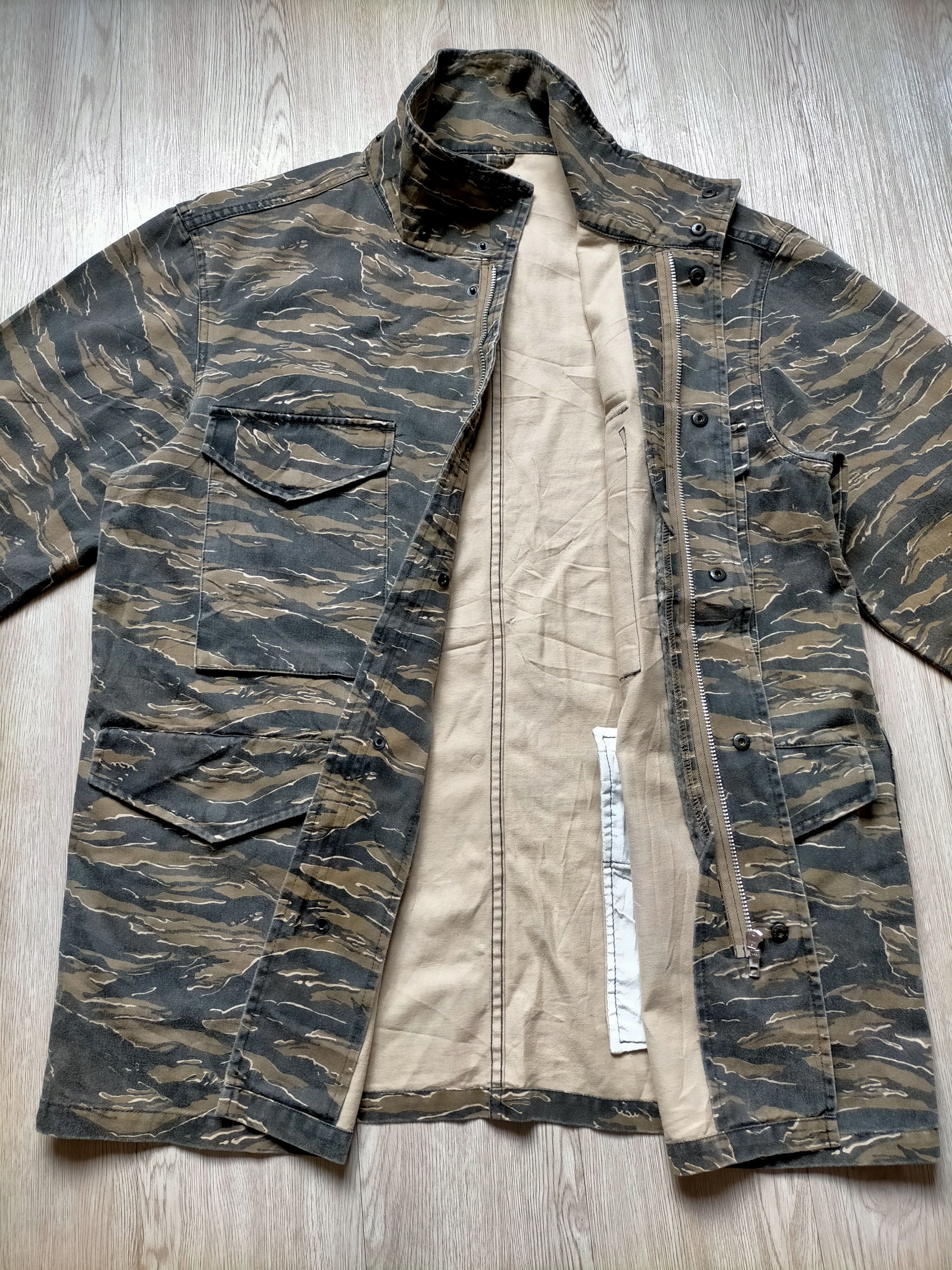 Hysteric Glamour Right On tiger stripe Jacket Size US L / EU 52-54 / 3 - 11 Thumbnail