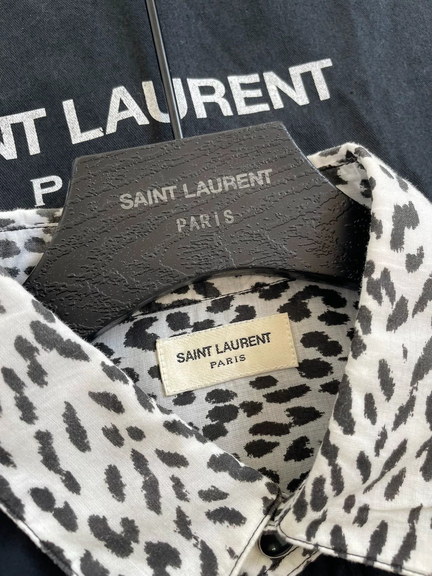 Other saint laurent leopard print shirt in excellent condition. Size M / US 6-8 / IT 42-44 - 4 Thumbnail