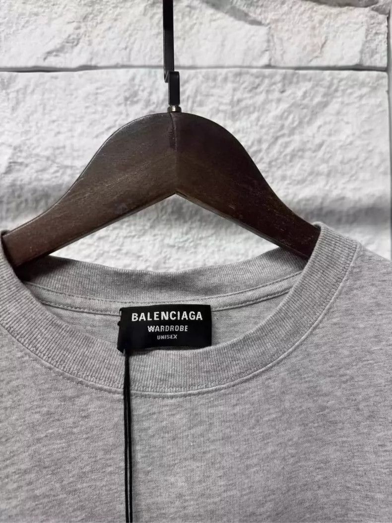 Balenciaga Balenciaga Grey front and back logo short sleeve Size US S / EU 44-46 / 1 - 3 Thumbnail
