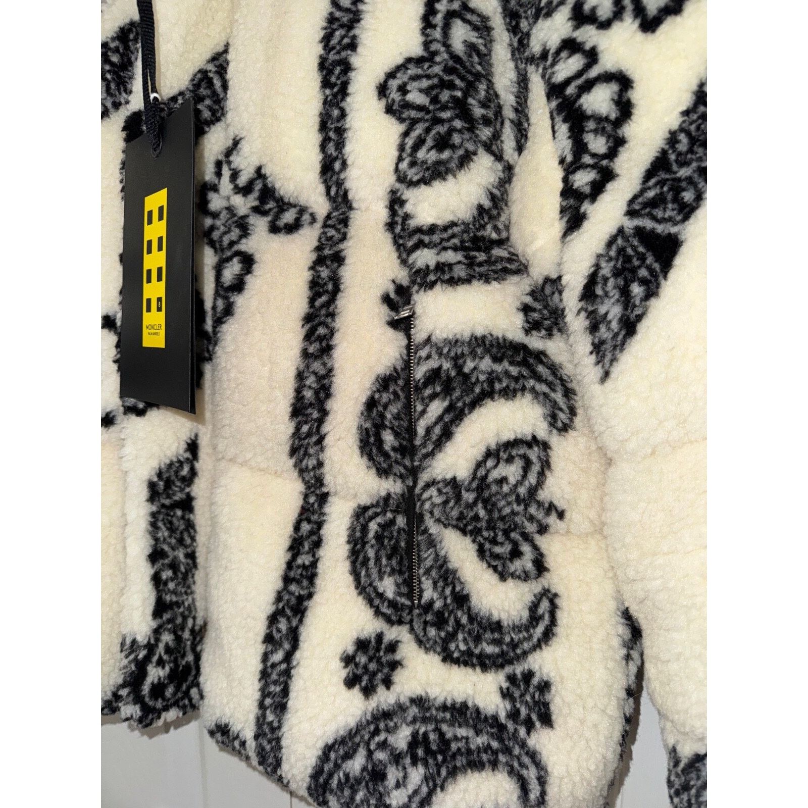 Moncler Moncler x Palm Angels Baden Paisley White Black Men's TG 4 Size US L / EU 52-54 / 3 - 18 Thumbnail