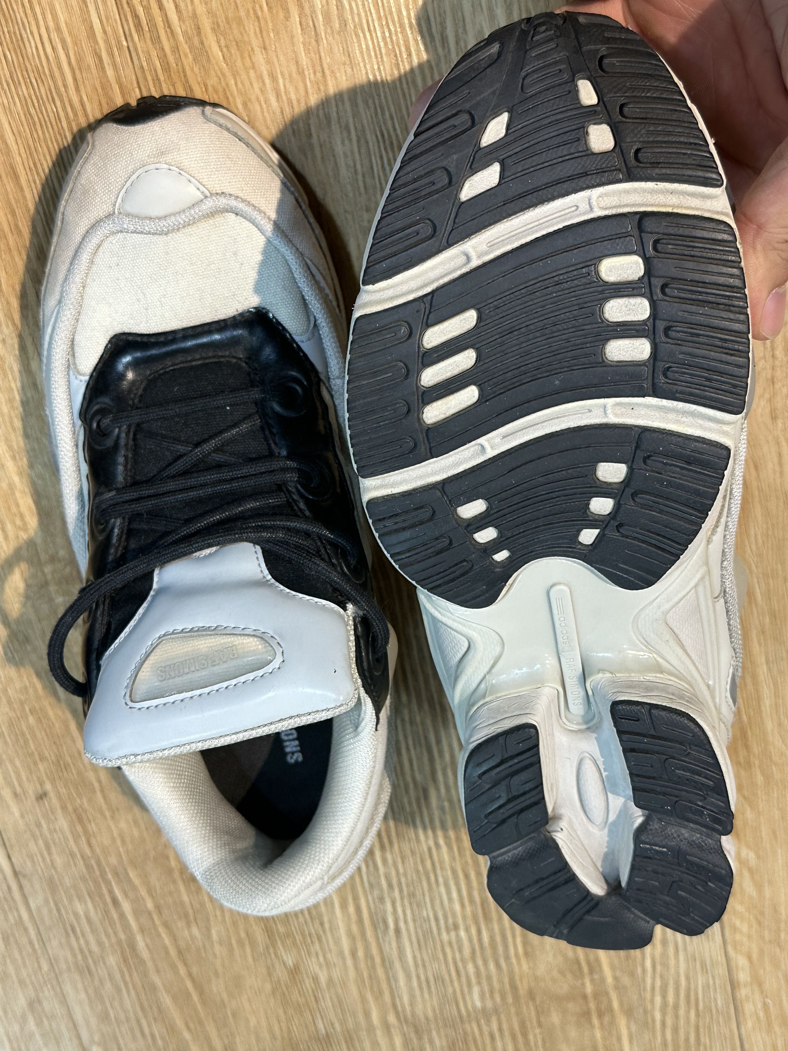 Adidas × Raf Simons raf simons x adidas Ozweego Size US 8.5 / EU 41-42 - 9 Thumbnail