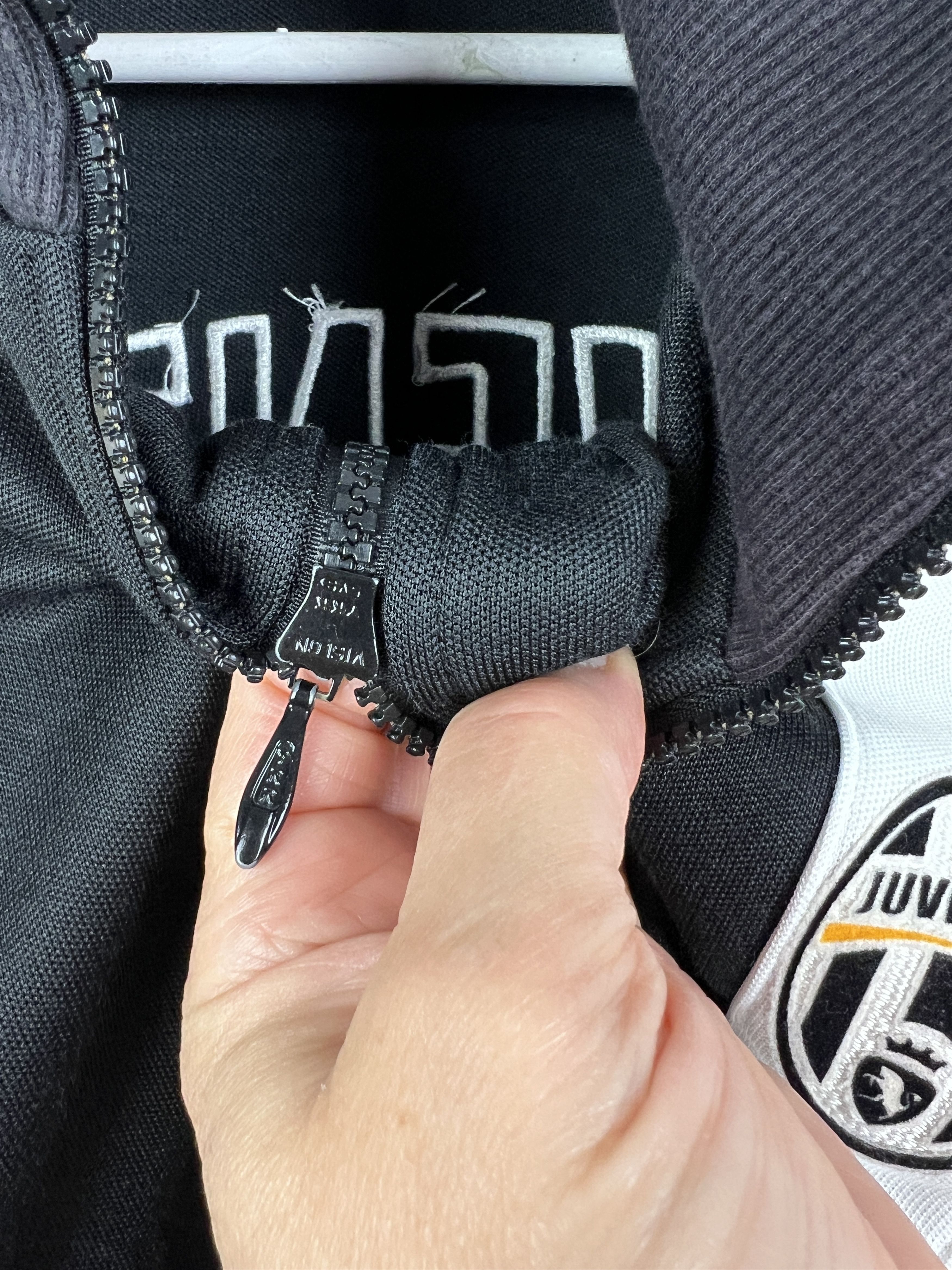 Nike Vintage Juventus Football Jacket Soccer Maglia Track Top Zip Size US L / EU 52-54 / 3 - 4 Thumbnail