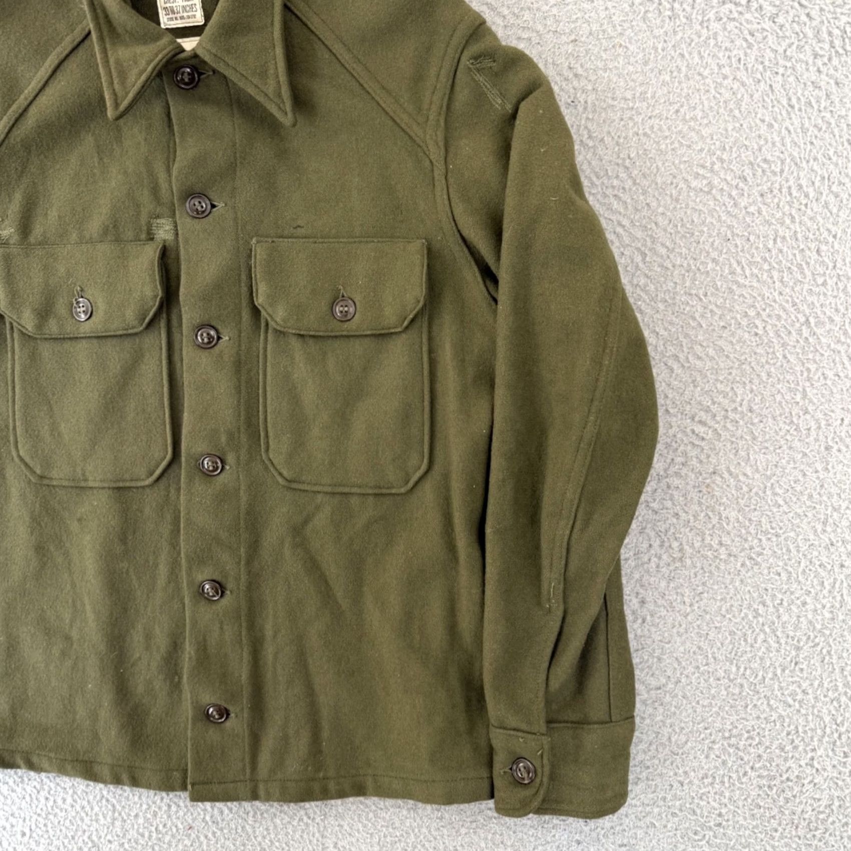 Olive VINTAGE US Army OG 108 Field Shirt Mens Small Wool Button Up Olive Green Army Shirt Size US S / EU 44-46 / 1 - 5 Thumbnail