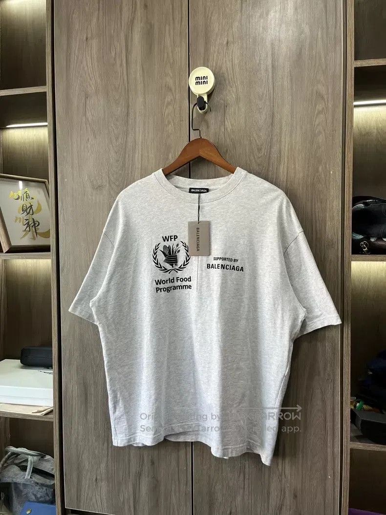Balenciaga Balenciaga Food Grey Short Sleeve Size US L / EU 52-54 / 3 - 5 Thumbnail