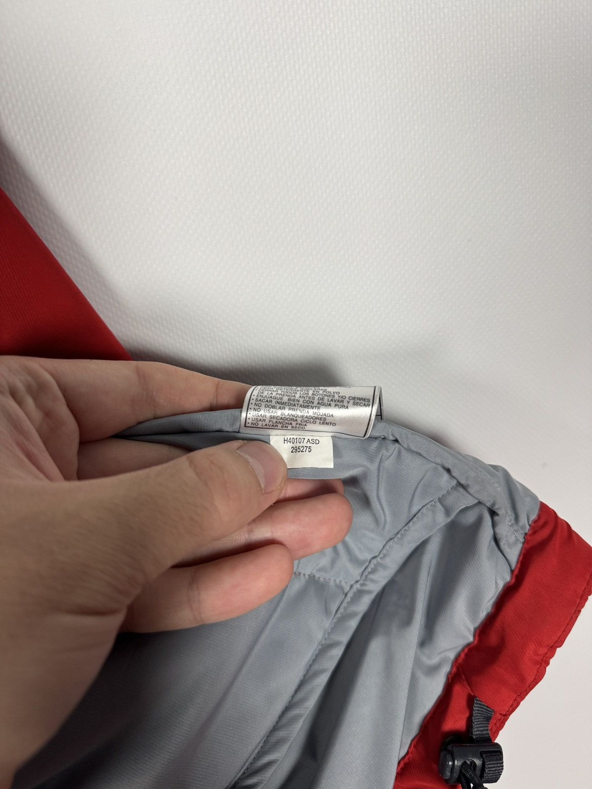 Nike ACG Nike ACG Down Jacket Full Zip Red Outdoor Hiking Size S Size S / US 4 / IT 40 - 12 Thumbnail