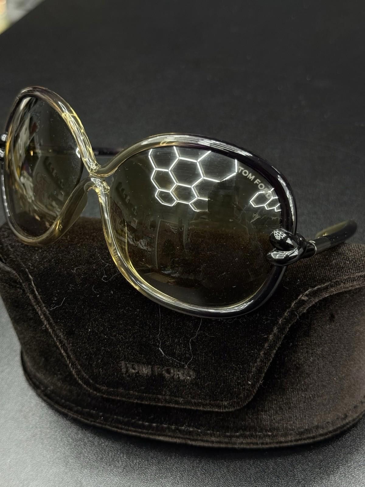 Tom Ford Tom Ford Oversized Sunglasses Knot Brown Gradient Size ONE SIZE - 4 Thumbnail