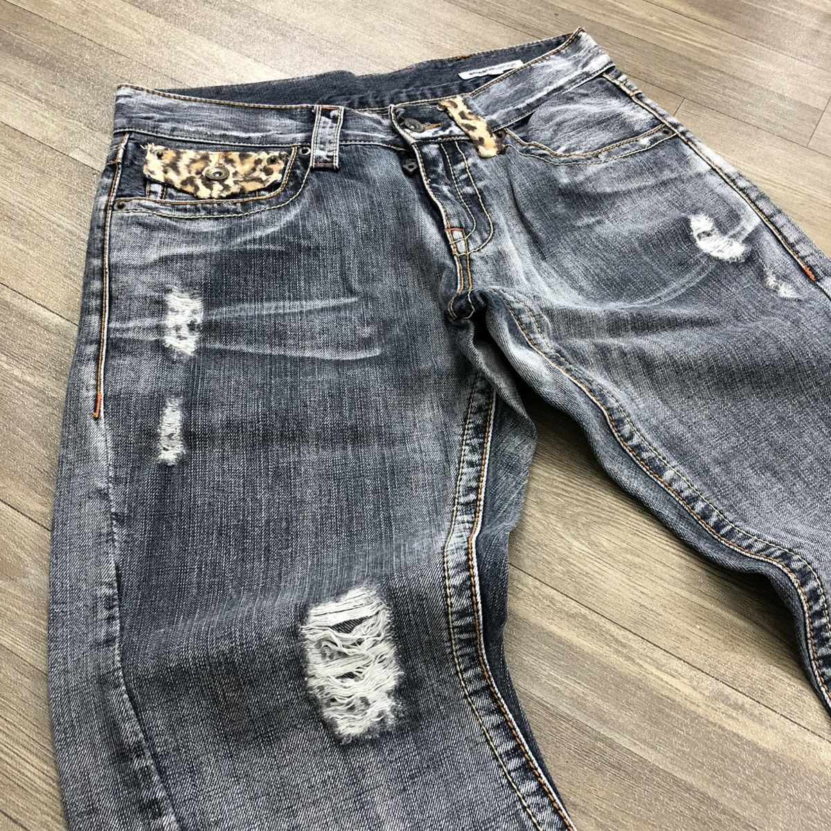 If Six Was Nine × Japanese Brand × semanticdesign 2000s Semantic Design Leopard Distressed LGB Flarred Jeans Size US 30 / EU 46 - 4 Thumbnail