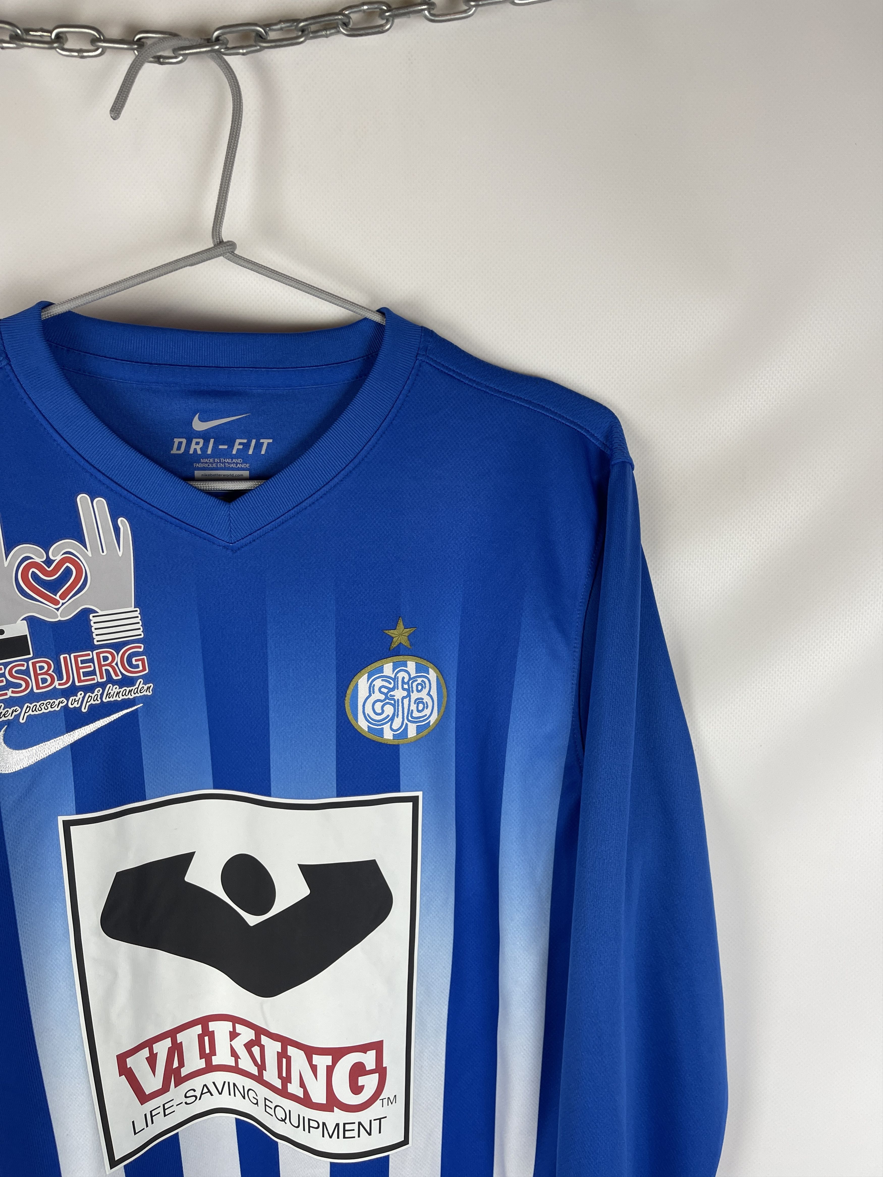 Nike Nike Esbjerg fB 2016 2017 home #32 Hagelskjaer soccer jersey Size US M / EU 48-50 / 2 - 3 Thumbnail