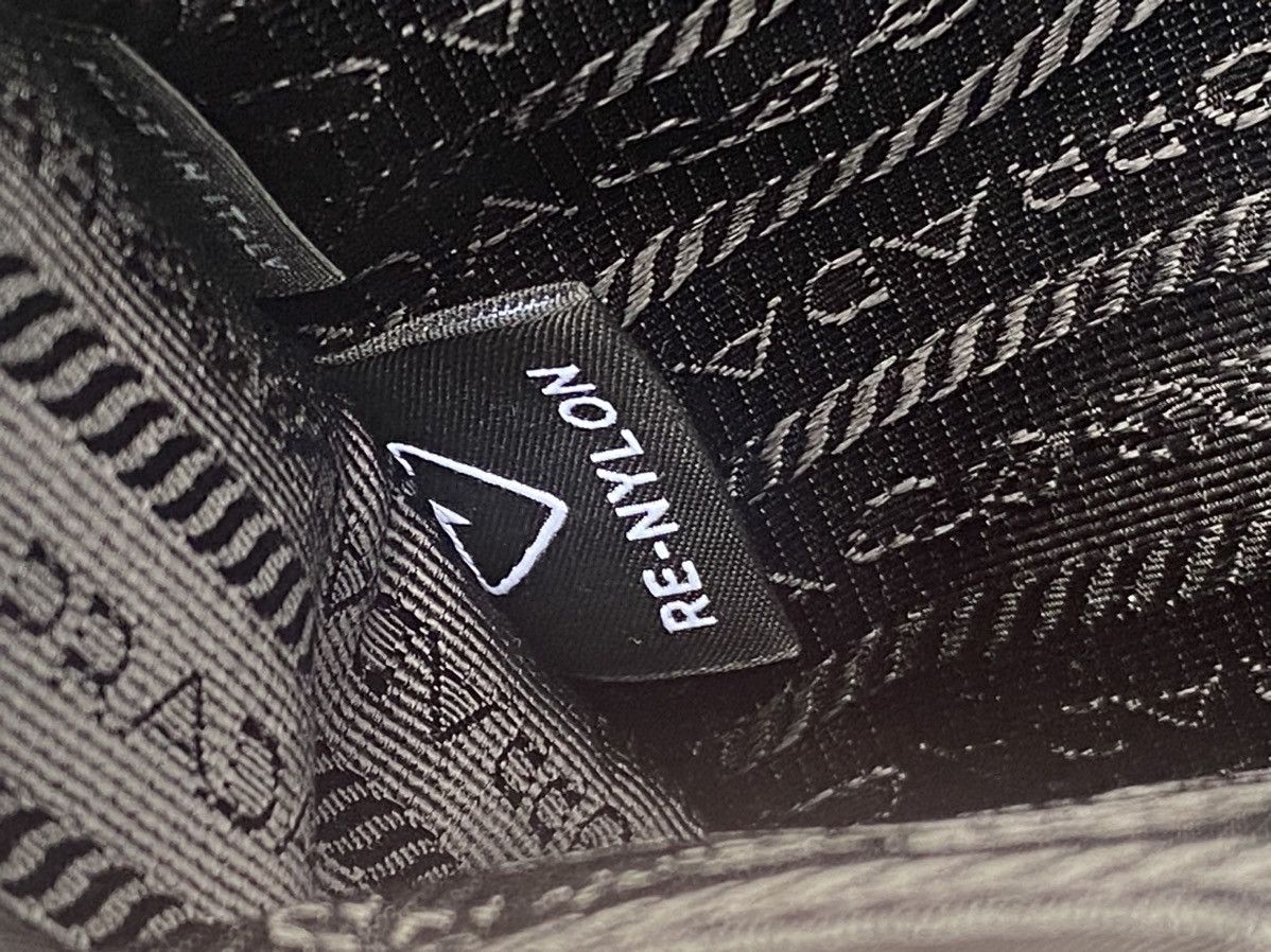 Prada PRADA Re-Nylon and Saffiano leather shoulder bag Size ONE SIZE - 16 Thumbnail