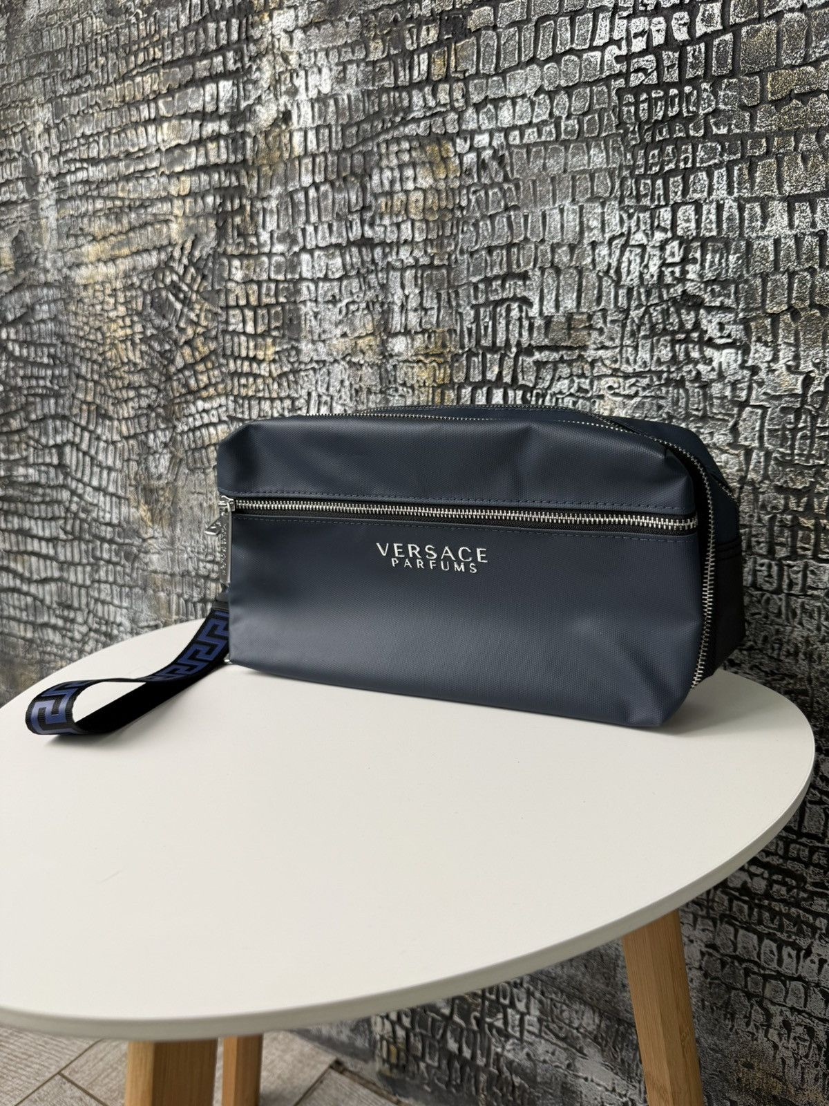 Versace Versace Parfums Cosmetic Bag Size ONE SIZE - 2 Thumbnail
