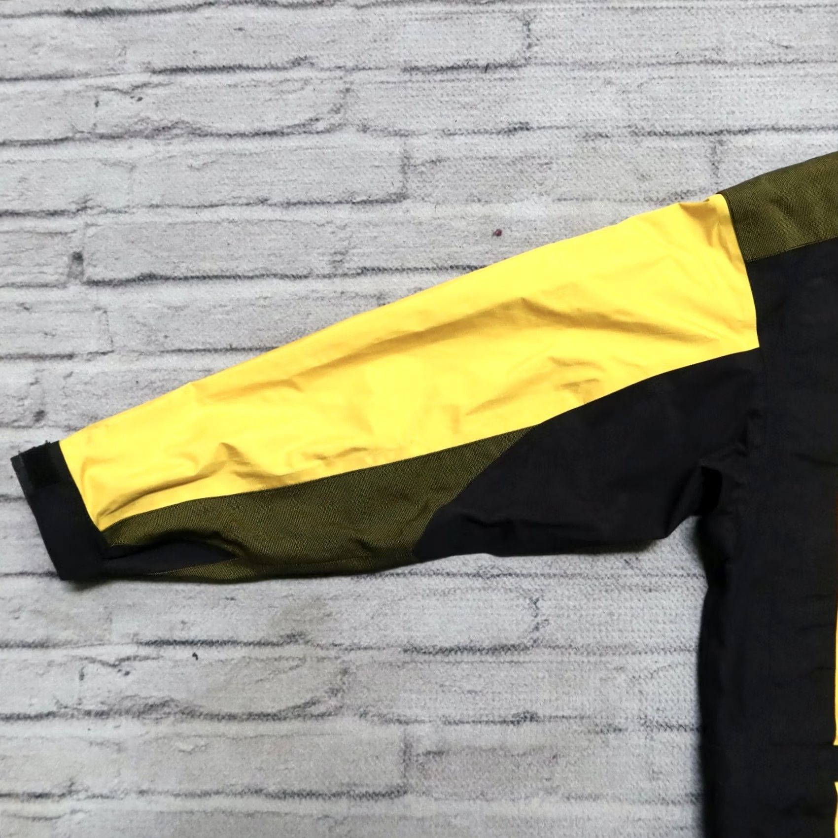 The North Face Vintage North Face Goretex Mountain Guide Parka Jacket M Yellow 90s Mens Jeans? Size US M / EU 48-50 / 2 - 4 Thumbnail