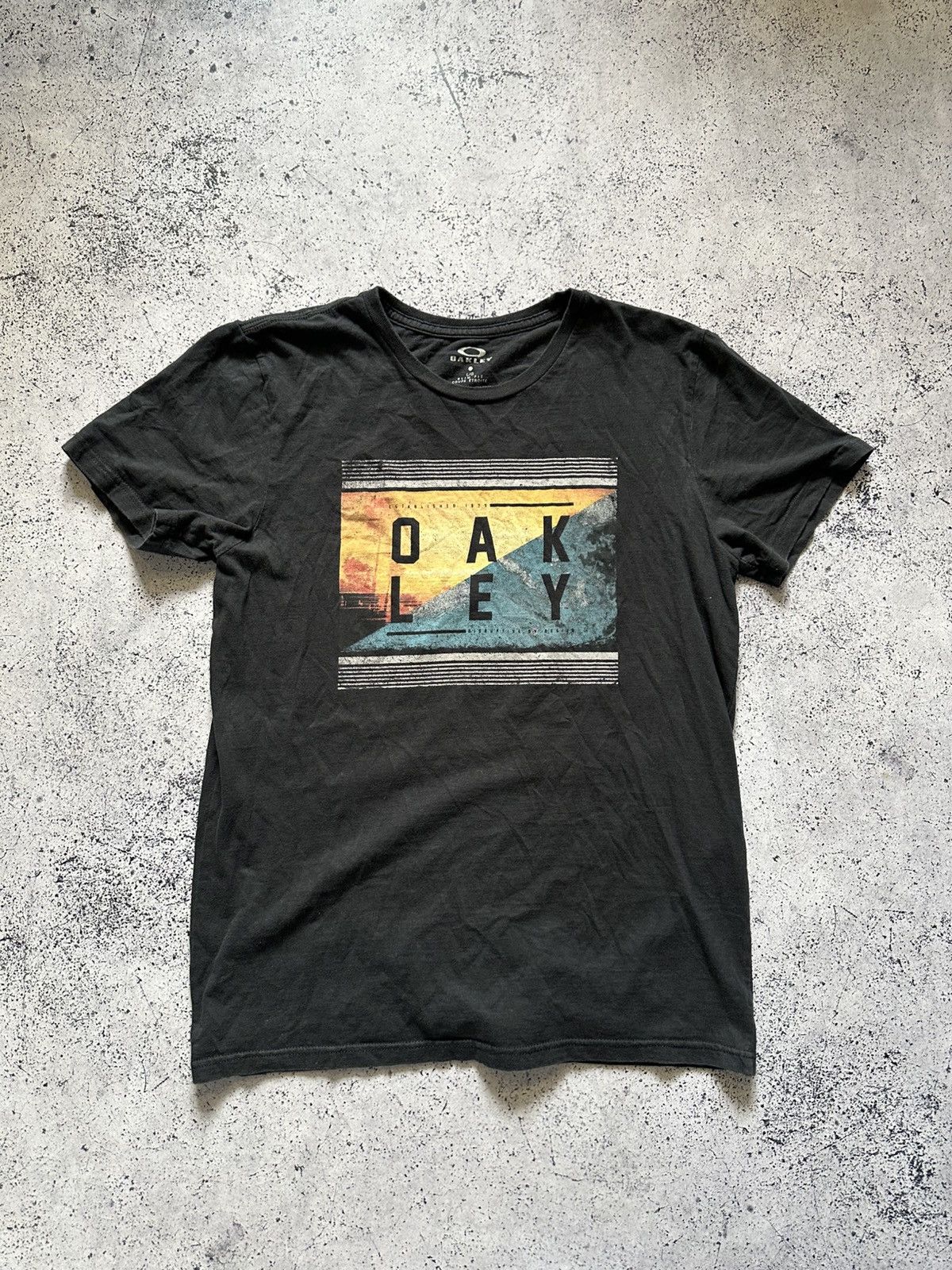 Oakley × Vintage Vintage Oakley T-shirt Big Logo Tee Y2K USA Size US L / EU 52-54 / 3 - 1 Thumbnail