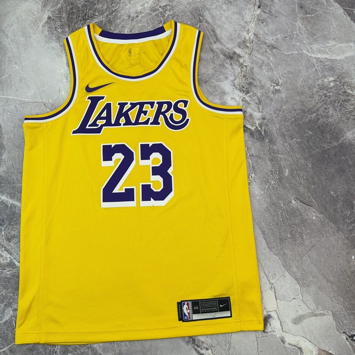 NBA × Nike Nike Swingman Los Angeles Lakers LeBron James #23 Jersey M Size US M / EU 48-50 / 2 - 7 Thumbnail