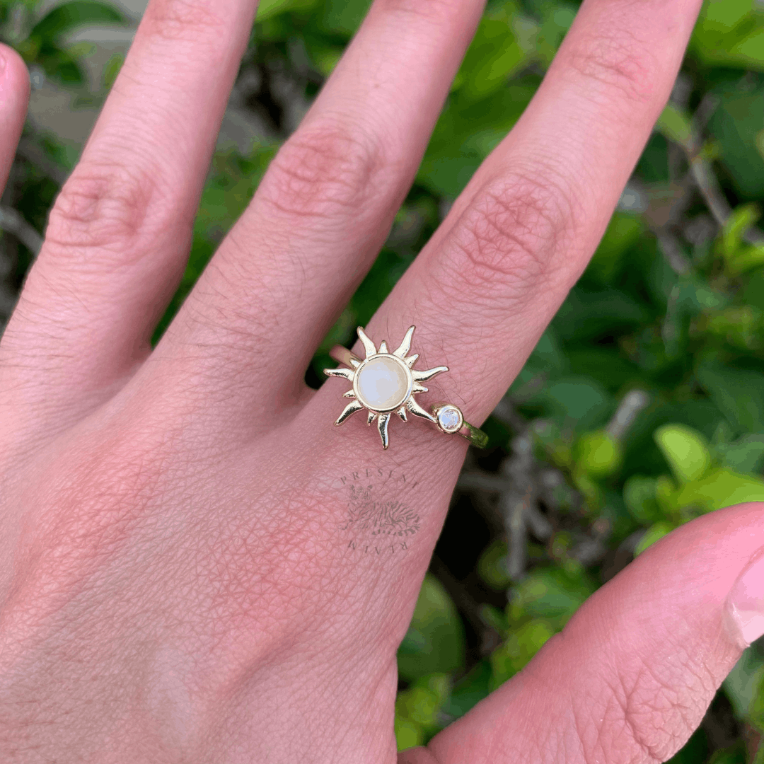 Jewelry × Vintage Golden Sun Spinner Adjustable Ring Size ONE SIZE - 4 Thumbnail