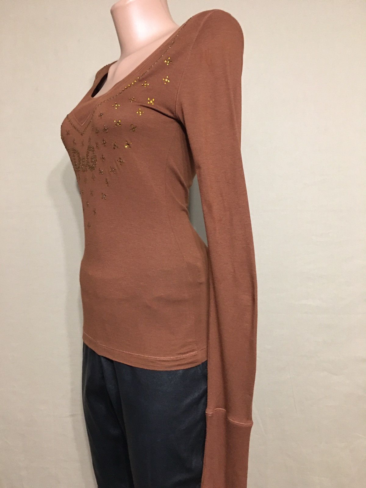 Dolce & Gabbana Dolce & Gabbana Vintage Embroidered Rhinestones Sweatshirt S Size S / US 4 / IT 40 - 4 Thumbnail