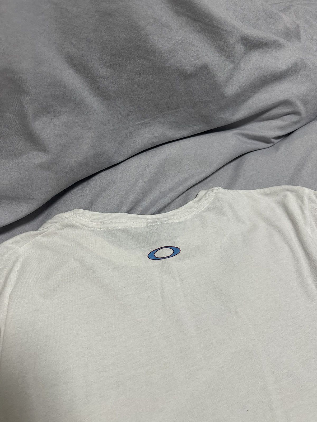 Oakley Vintage Oakley T-shirt Streetwear logo Style Size US M / EU 48-50 / 2 - 10 Thumbnail