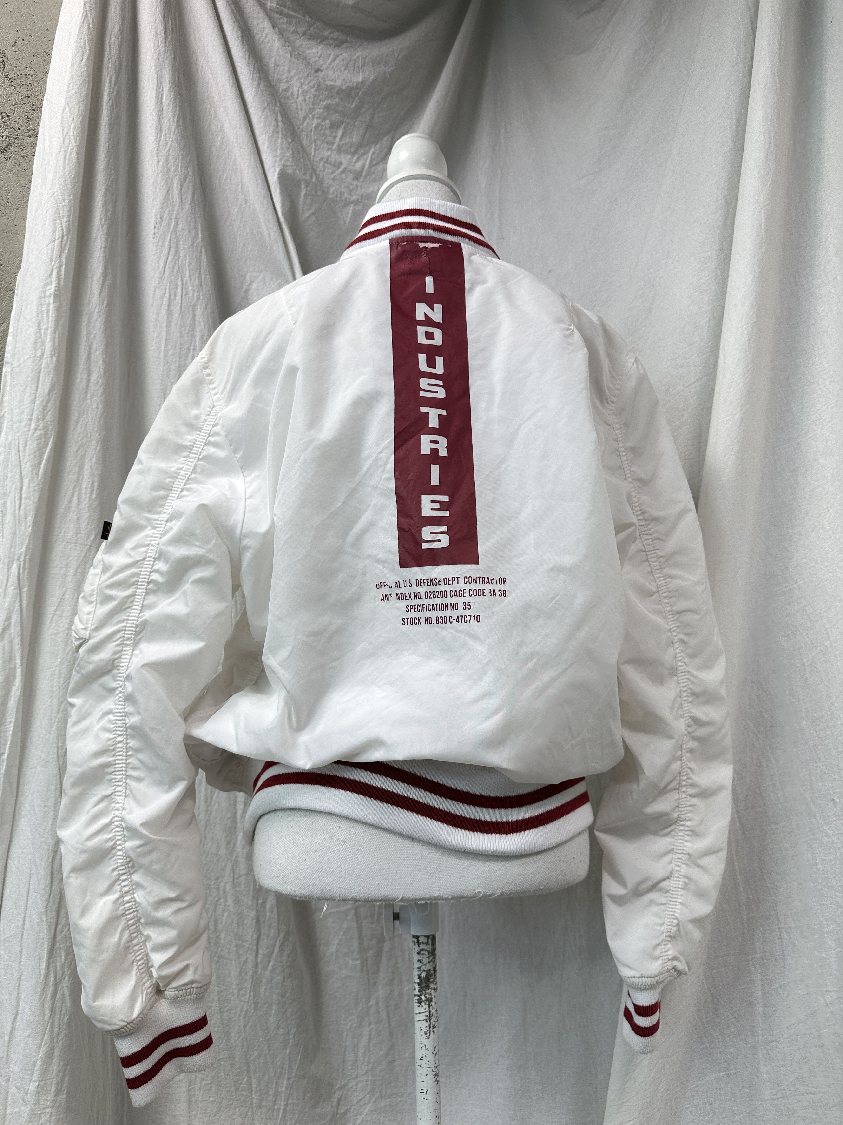 Alpha Industries Vintage Casual Streetwear Alpha Industries Bomber Jacket 00s Size US L / EU 52-54 / 3 - 10 Thumbnail