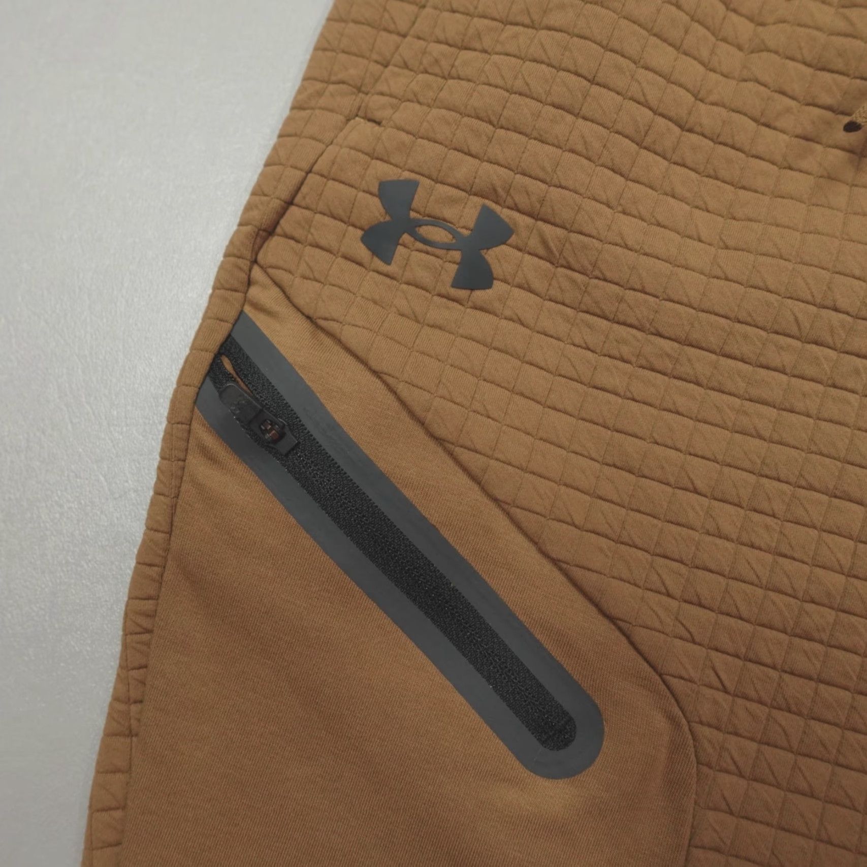Under Armour Under Armour Unstoppable Fleece Grid Joggers Men’s L Brown Shoes? Size US L / EU 52-54 / 3 - 2 Thumbnail