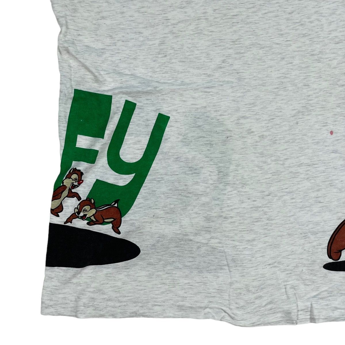 Disney 🔥LAST PRICE🔥 VTG Mickey Family Goofy And Chip ‘n’ Dale Tee Size US M / EU 48-50 / 2 - 6 Thumbnail