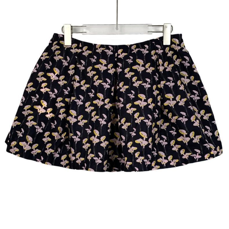 Prada MiuMiu Black Skirt with Bow Print -2505 Size US 42 / EU 58 - 2 Thumbnail