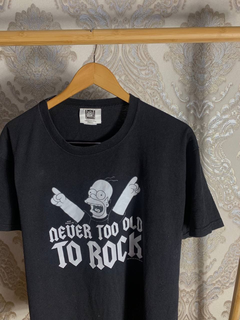 Cartoon Network VINTAGE THE SIMPSONS HOMMER ROCK T-SHIRT RETRO Y2K 90s USA Size US XL / EU 56 / 4 - 2 Thumbnail