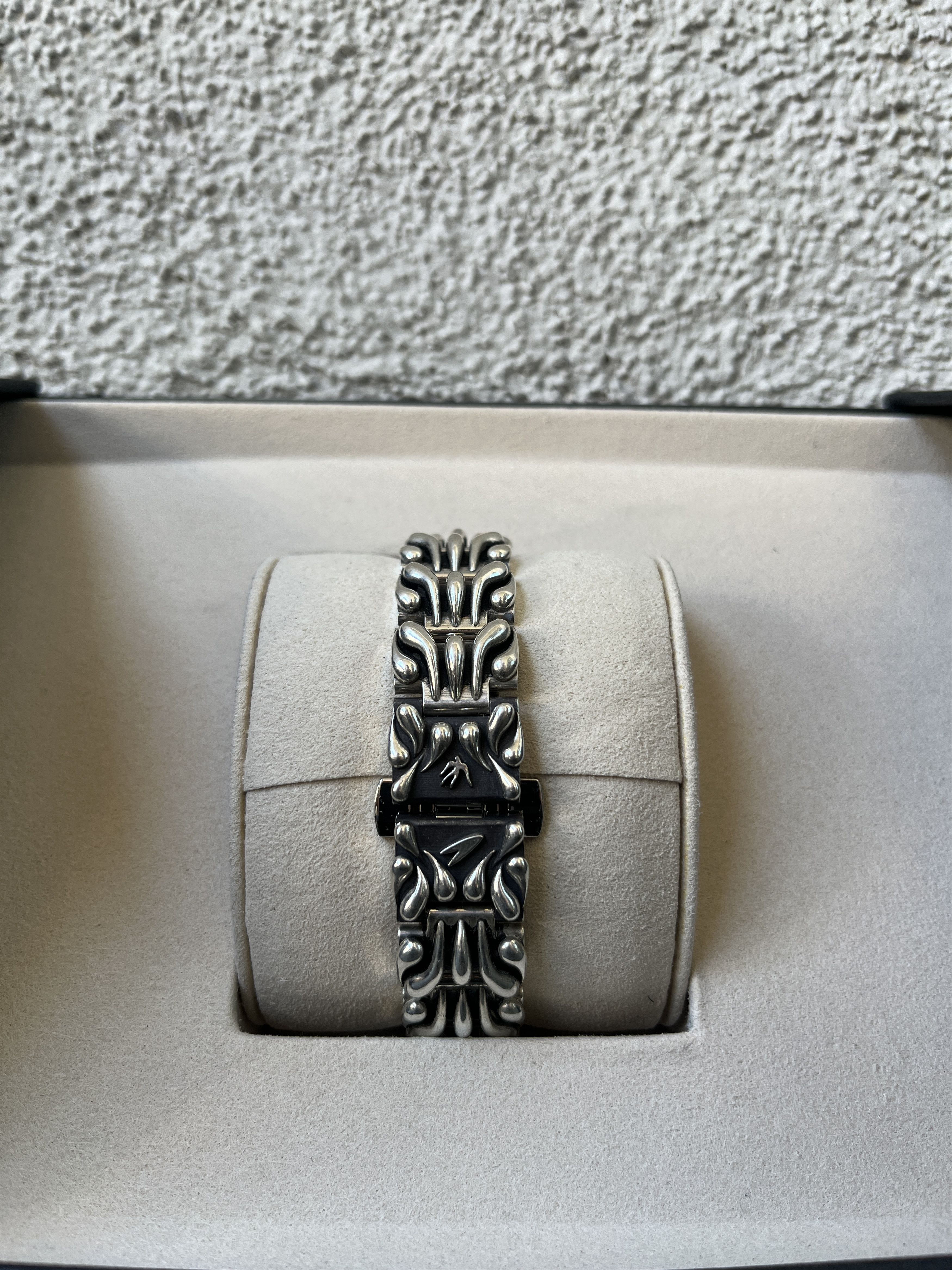Alabaster Industries Alabaster Industries Tears Insignia Black Stainless Steel Size 40 - 4 Thumbnail
