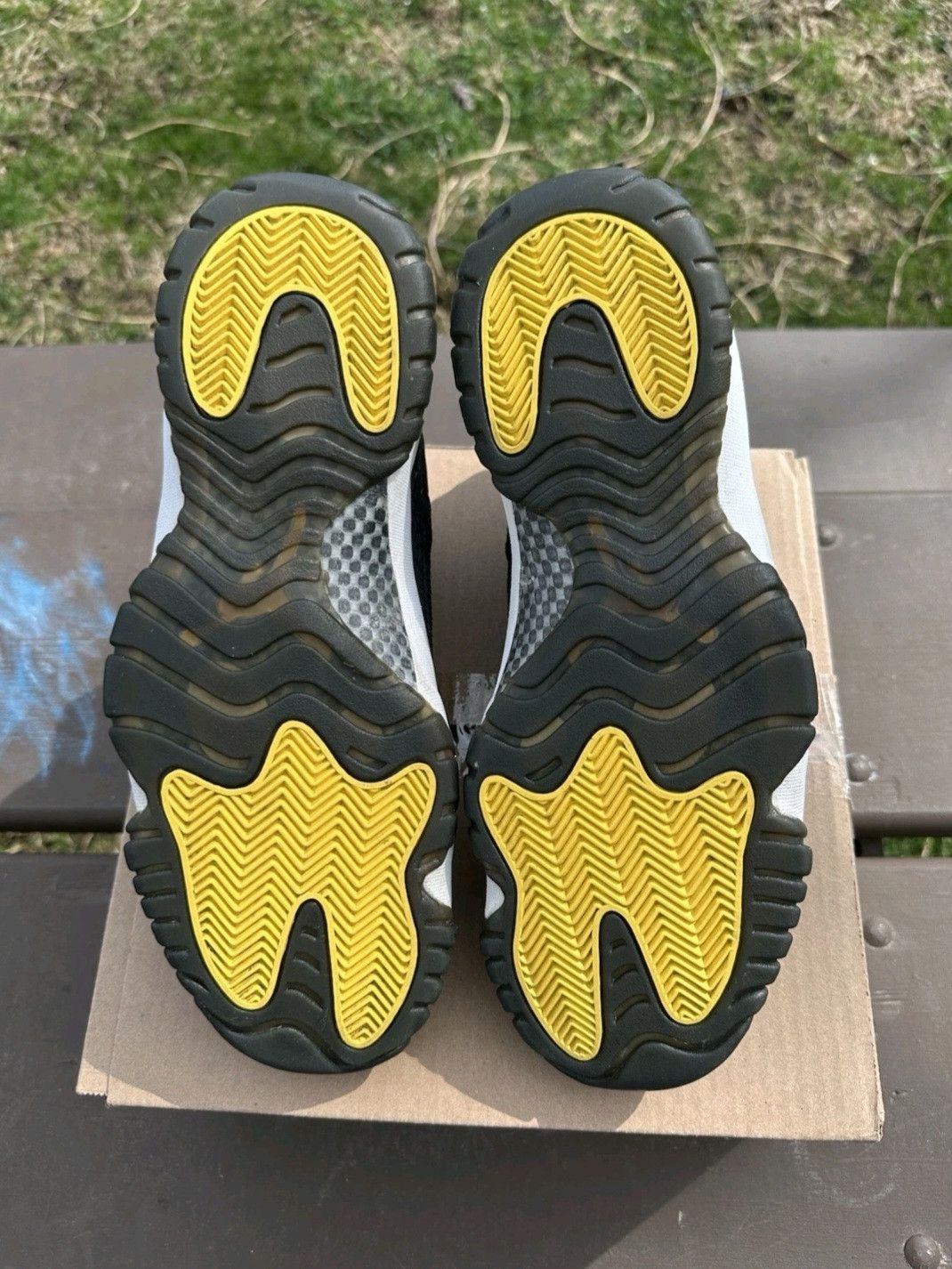 Jordan Brand Nike Air Jordan Retro 11 Low IE Zest 306008002 Size 12 Men Size US 12 / EU 45 - 6 Thumbnail