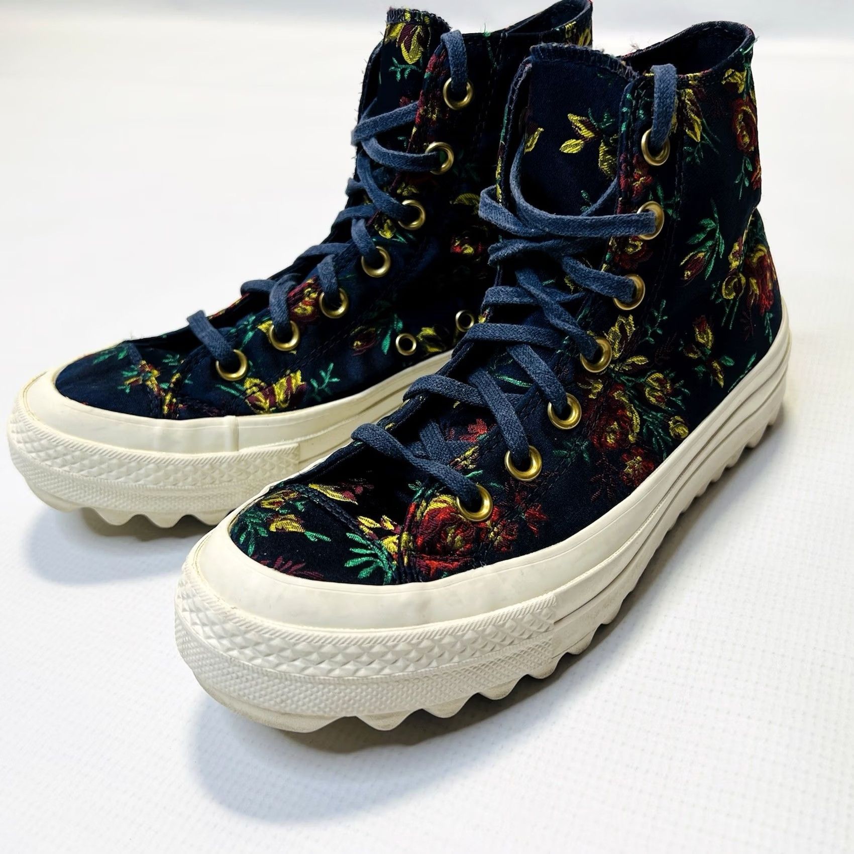 Converse Converse Platform Hi Top Shoes Women’s 7.5 Blue Floral CTAS Lift Ripple Sneaker Mid Top Casual Shoes Womens Size M / US 6-8 / IT 42-44 - 2 Thumbnail