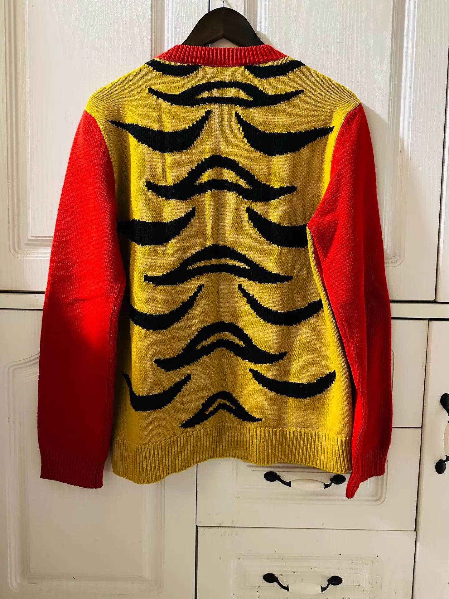 Gucci GUCCI Main Line Snoopy Wool Knitted Sweater Runway Size M / US 6-8 / IT 42-44 - 2 Thumbnail
