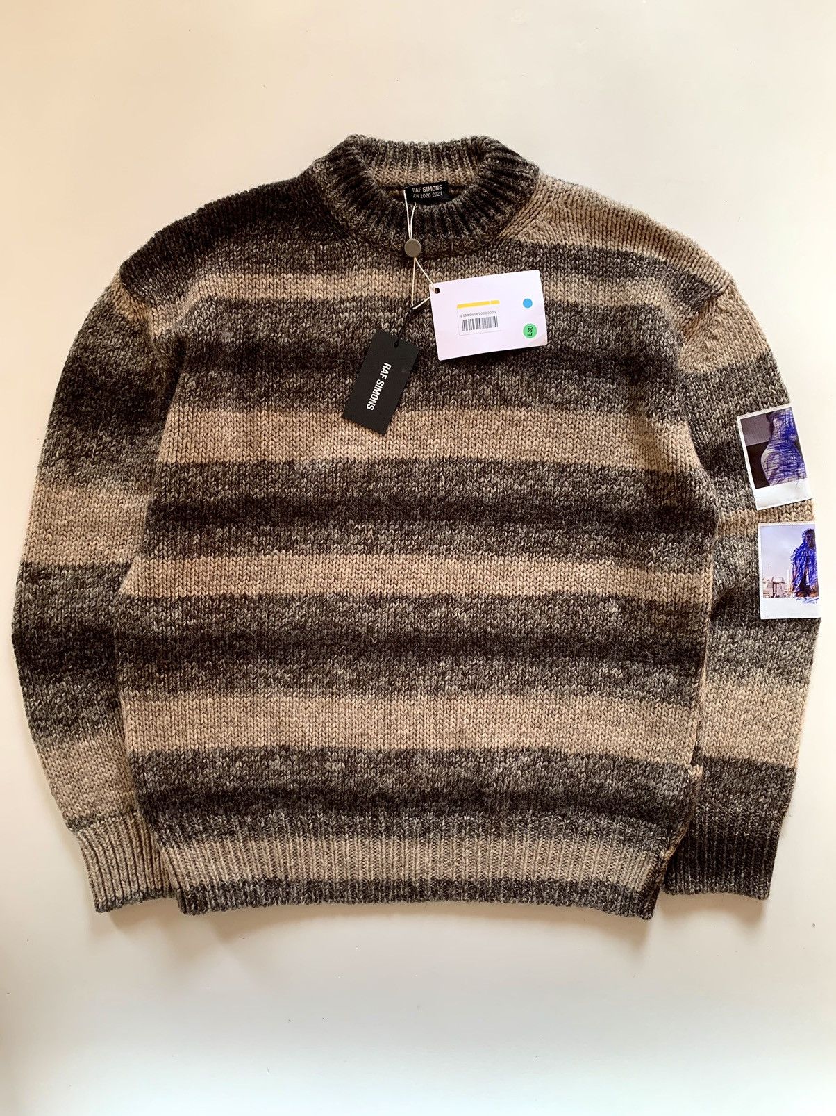 Raf Simons Raf Simons A/W 2020-21 Oversized Sweater With Polaroids Size US M / EU 48-50 / 2 - 1 Thumbnail
