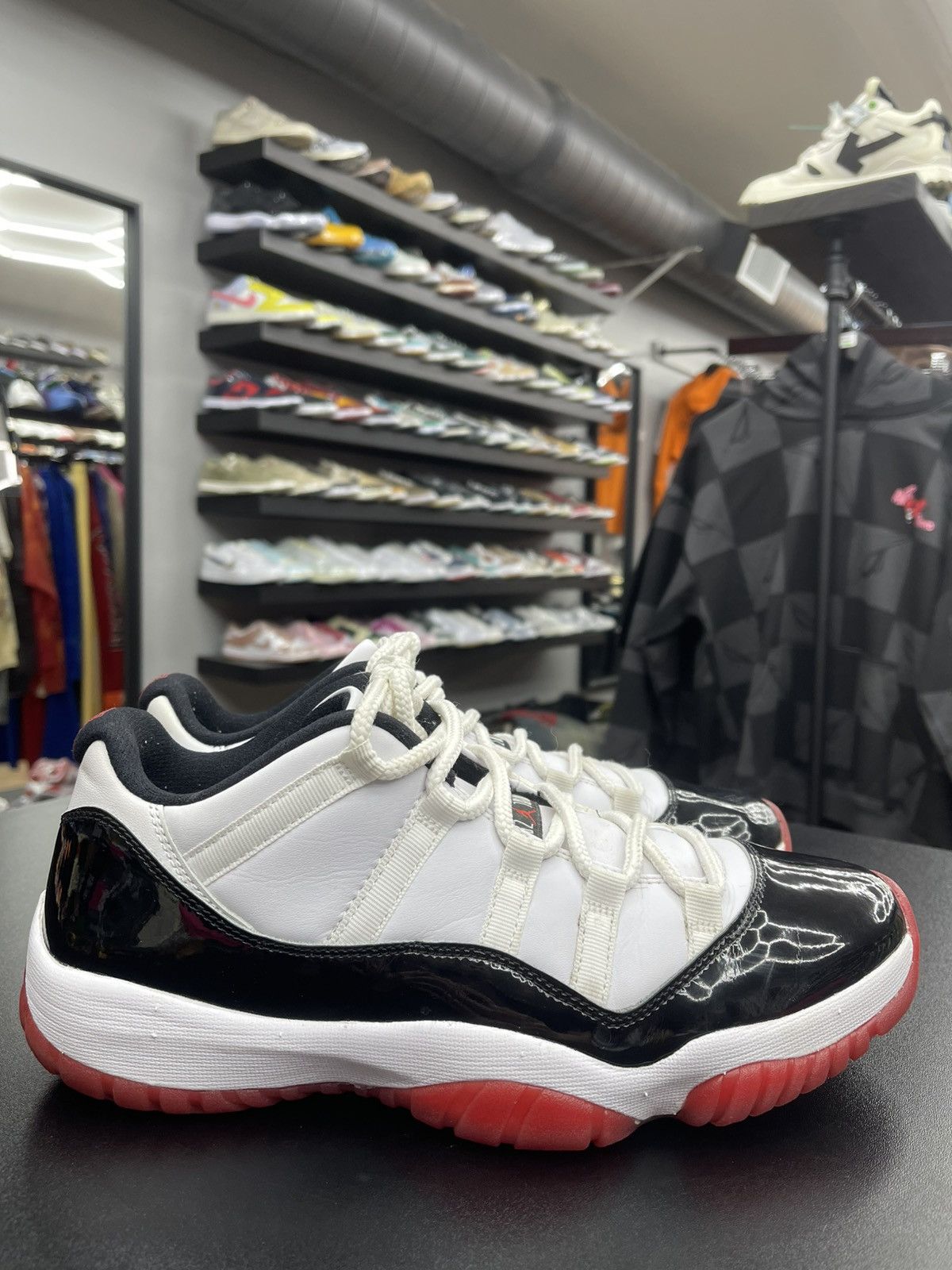 Jordan Brand Size 10 - Jordan 11 Concord Bred Low Size US 10 / EU 43 - 3 Thumbnail