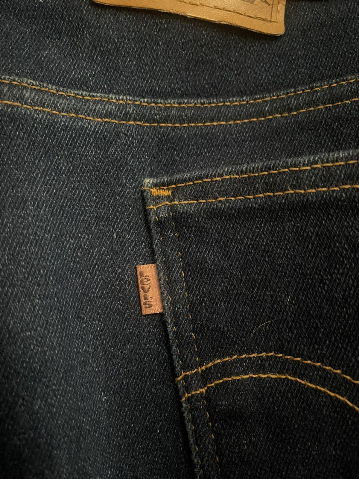 Levi's Vintage Men's Levi 40547-2317 Gold Bronze Tab JEANS Size US 42 / EU 58 - 4 Thumbnail