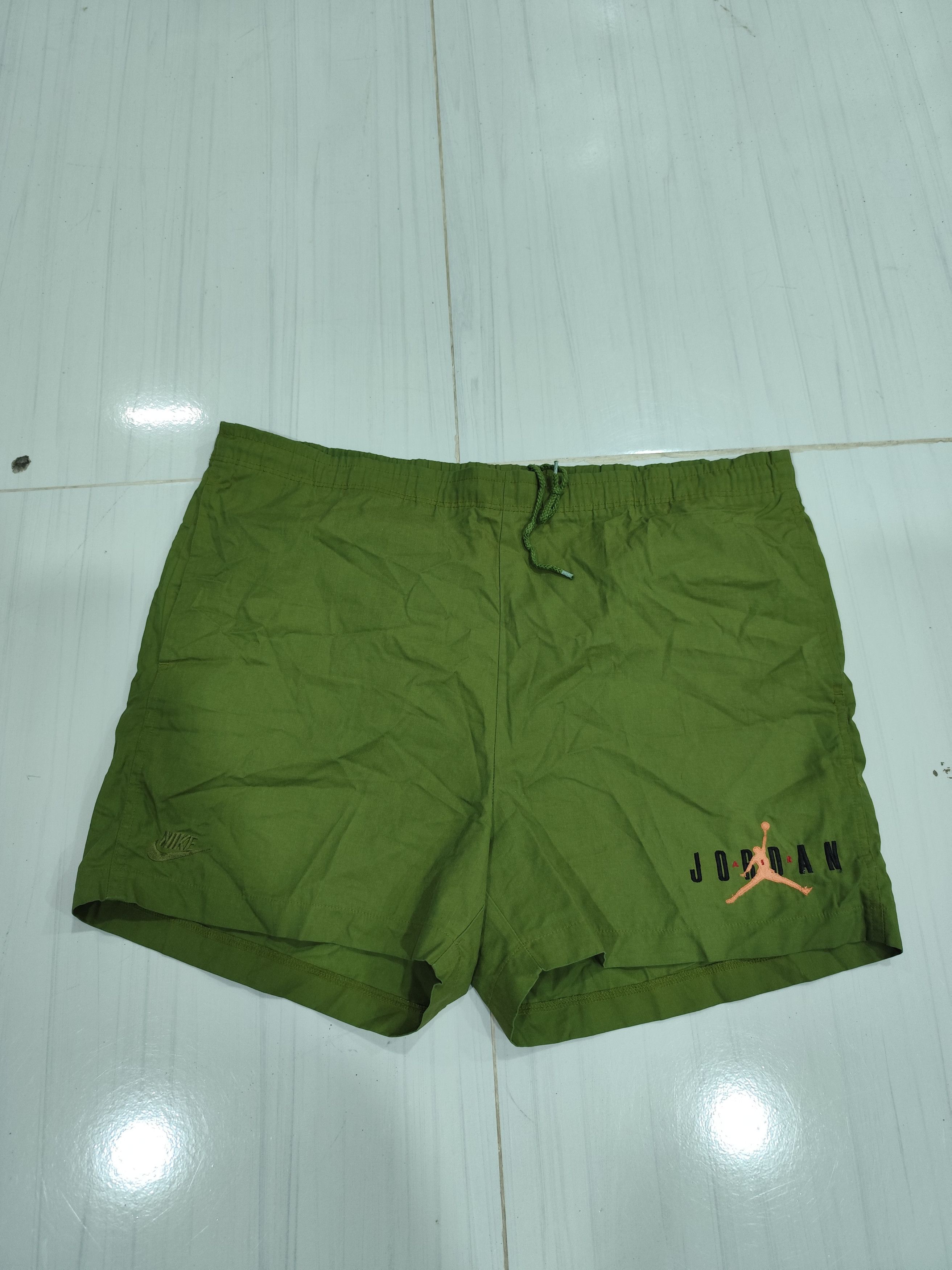 Vintage Vintage 1992 jordan nike shorts Size US 36 / EU 52 - 1 Thumbnail