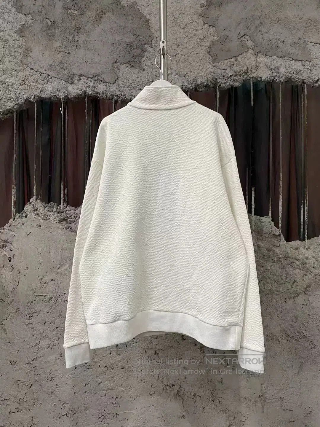 Louis Vuitton Louis Vuitton White Embossed Zipper Jacket. Size US XXL / EU 58 / 5 - 2 Thumbnail