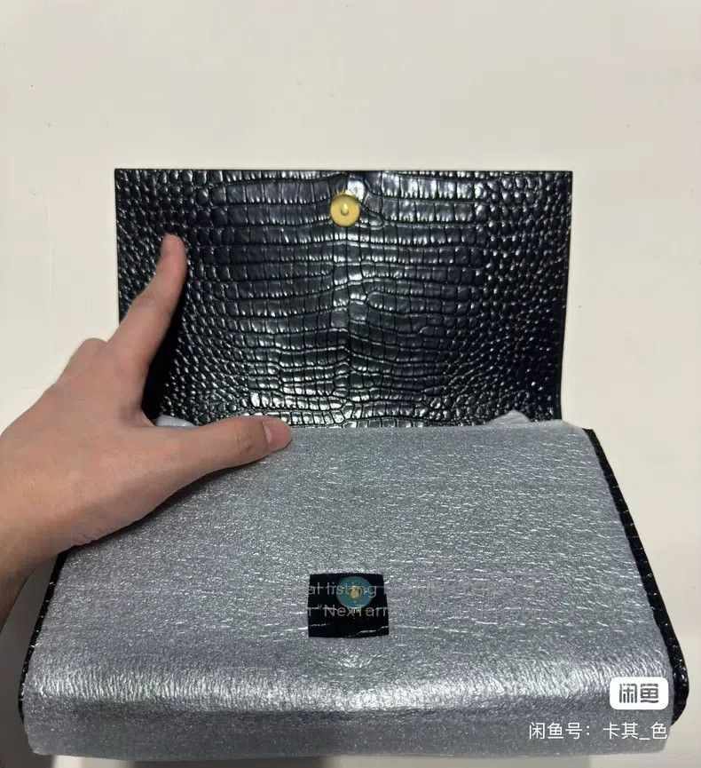 Saint Laurent Paris Saint Laurent Paris Fringed Embossed Chain Bag Crossbody Size ONE SIZE - 4 Thumbnail