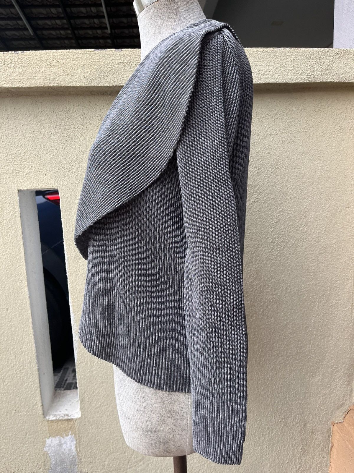 Pleats Please Issey Miyake Vtg specchio pleats grey cardigan Size S / US 4 / IT 40 - 4 Thumbnail