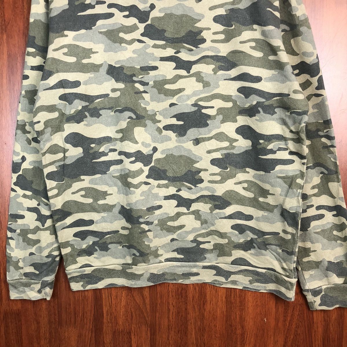 Japanese Brand × Vintage Camo military vintage japan Green Sweathshirt #7522 Size US L / EU 52-54 / 3 - 3 Thumbnail