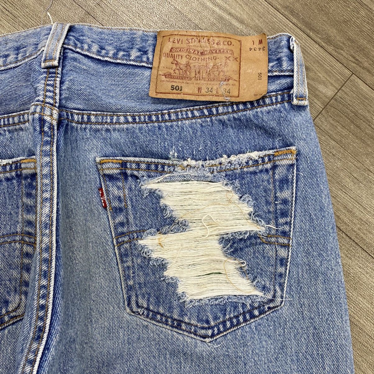Levi's Vintage Clothing 1990s Vintage Levis 501 USA Sample Distressed Faded Jeans Size US 33 - 18 Thumbnail