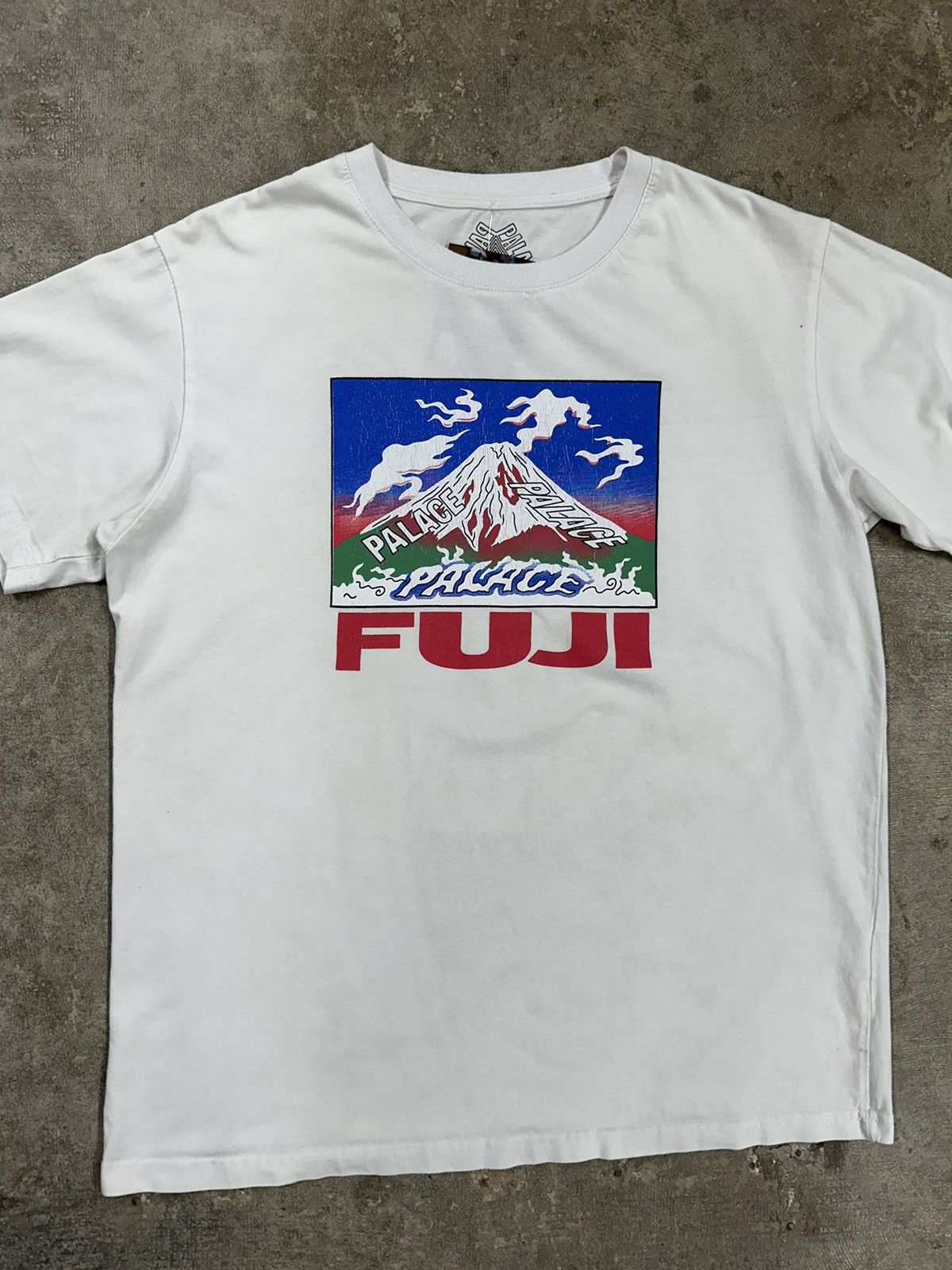 Palace Palace Fuji Mountain Japan Exclusive T-Shirt Size US L / EU 52-54 / 3 - 3 Thumbnail