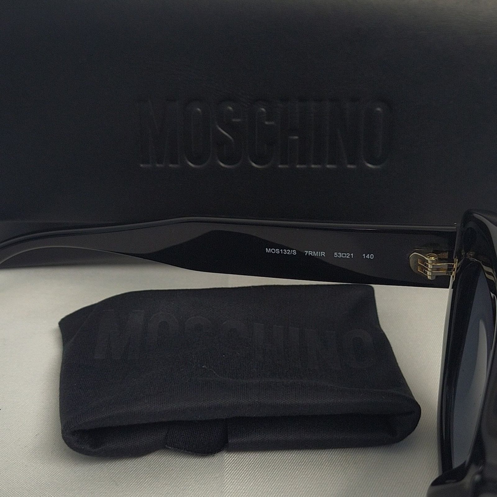 Moschino New Moschino Black and Gold Sunglasses Size ONE SIZE - 7 Thumbnail