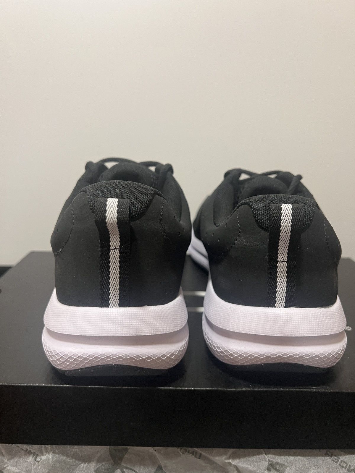 Under Armour SIZE 14 - Under Armour Charged Assert 10 Size US 14 / EU 47 - 5 Thumbnail