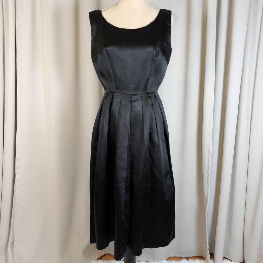 v neck flutter sleeve dress Beth's Basic Deep V-Neck Maxi Large Evening Gowns Juniors Little Collar Size (inches):15'' Color Name:IVORY-PEARL and every warm