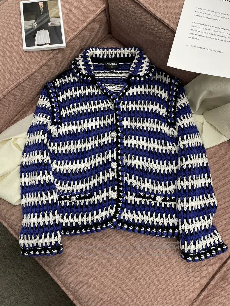Chanel Chanel 21C blue and white striped knitted cardigan jacket Size XS / US 0-2 / IT 36-38 - 2 Thumbnail