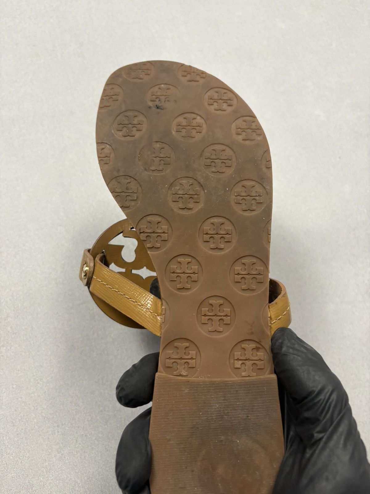 Tory Burch Tory Burch Miller Logo Sandals Brown Leather Thong Flats 8.5 Size US 8.5 / IT 38.5 - 15 Thumbnail