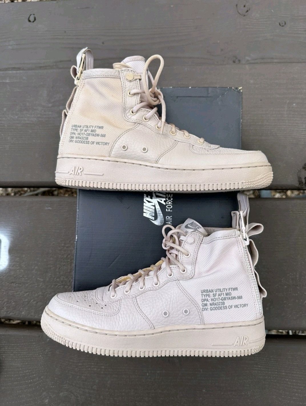 Nike Nike SF Air Force 1 Mid GS AJ0424600 Size 7Y Size US 7 / EU 40 - 1 Thumbnail