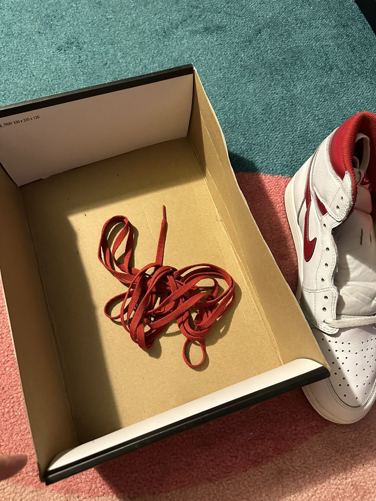 Jordan Brand Air Jordan 1 Retro Metallic Red (2017) Size US 11.5 / EU 44-45 - 14 Thumbnail
