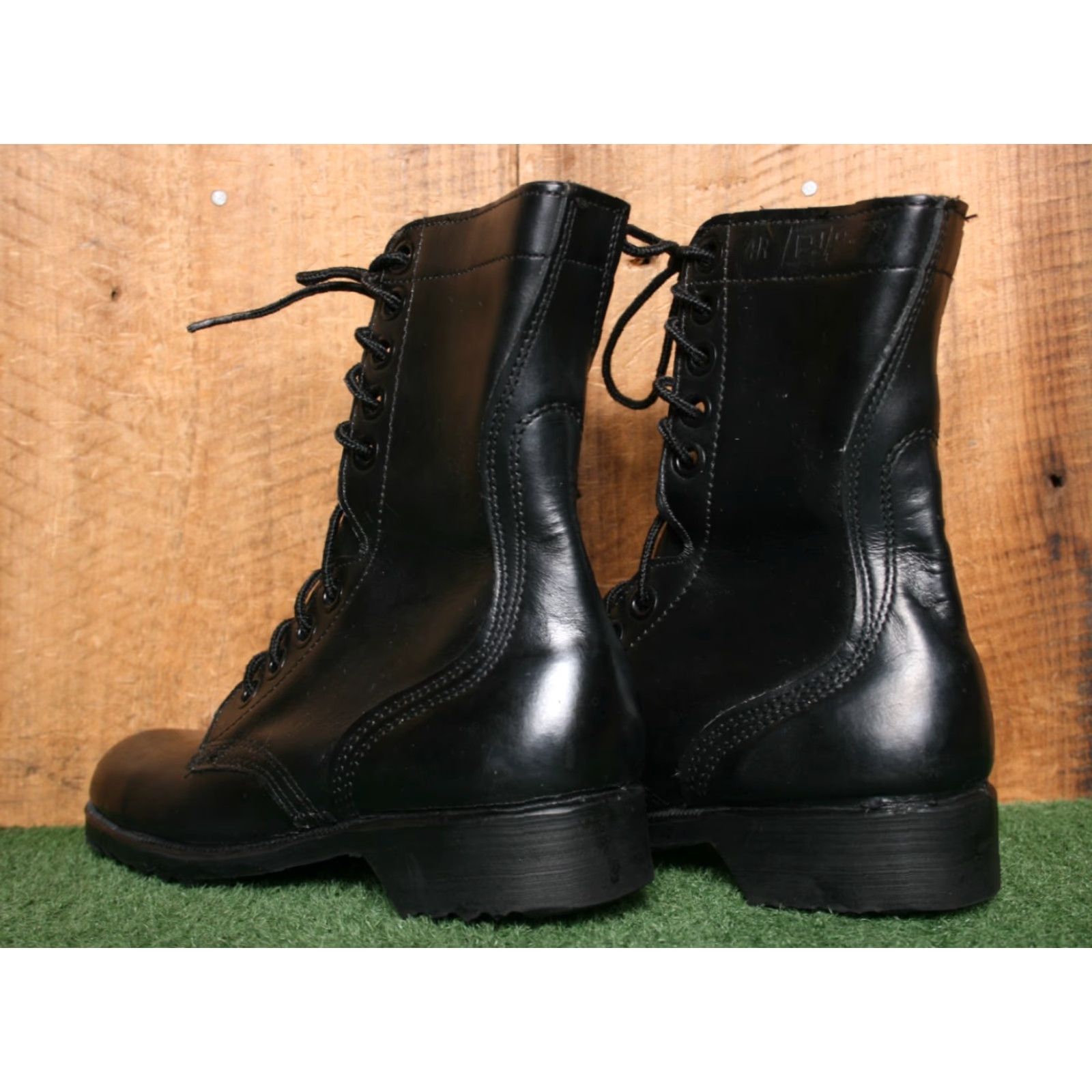 Vintage VINTAGE RO-SEARCH Black Leather Combat Boots Men 4R Regular Width 1979 Shoes Mens Leather Combat Boots 1979 VINTAGE Size US 5 / EU 37 - 3 Thumbnail