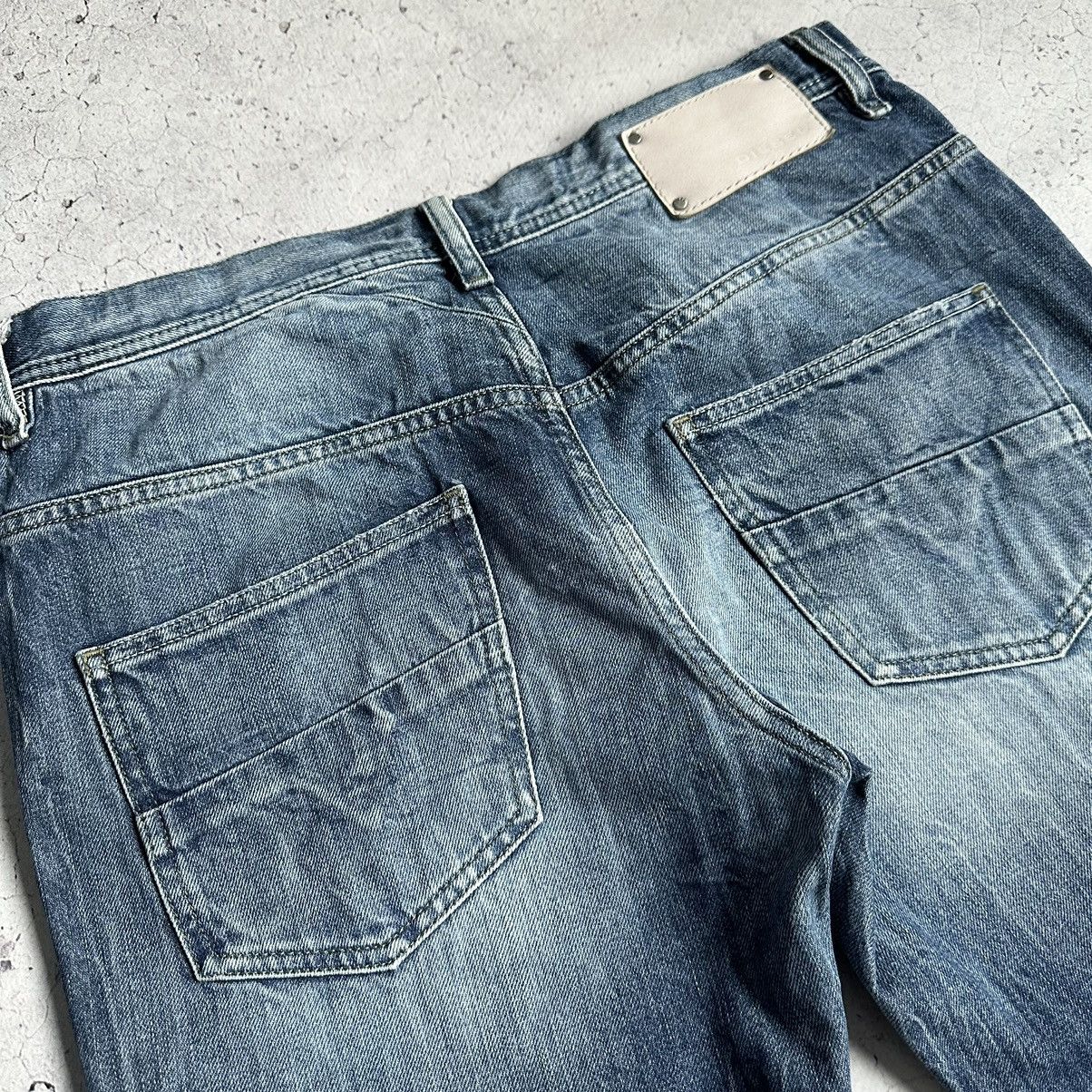 Diesel × Japanese Brand × Vintage VINTAGE DIESEL Y2K DISTRESSED DENIM JEANS PANTS 30x34 Size US 30 / EU 46 - 6 Thumbnail