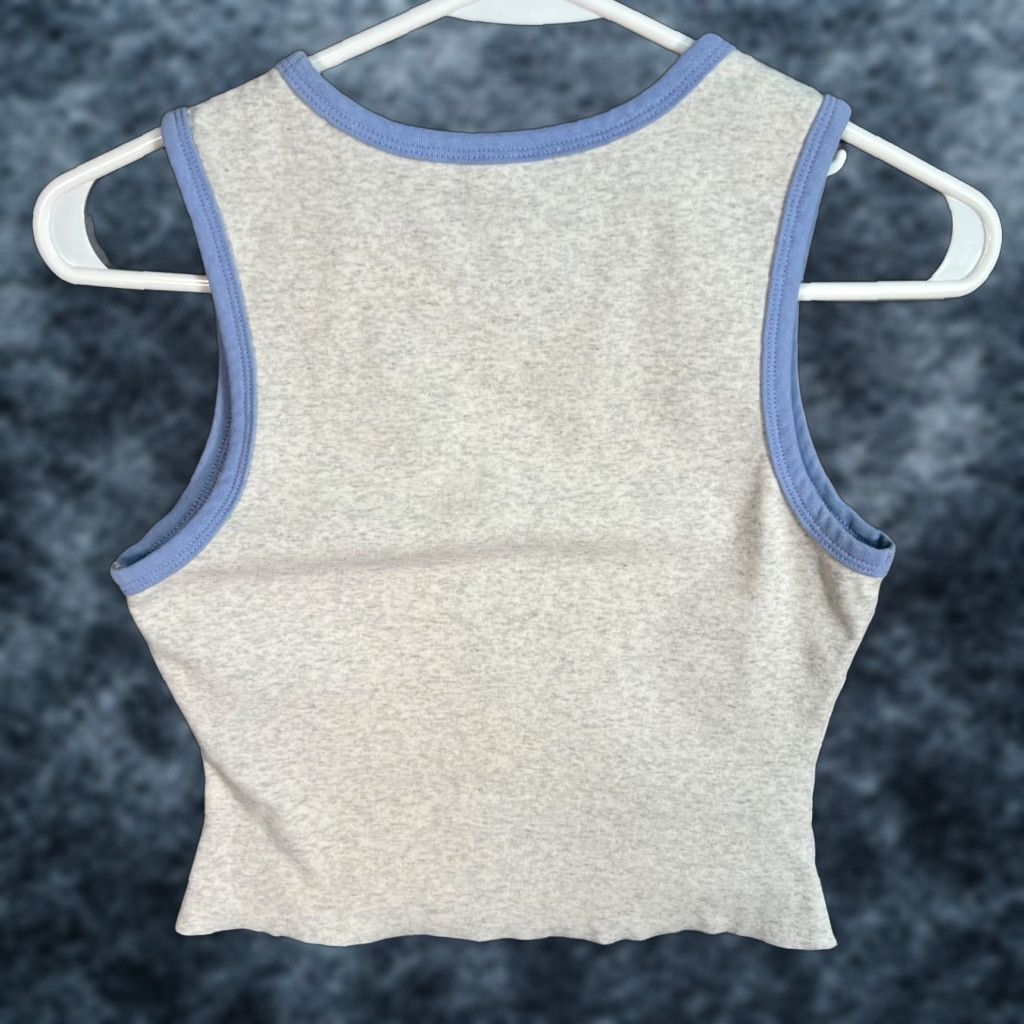 Vintage Le Lis Collection Womens Crop Top Sleeveless Gray Small with Blue Trim Shirt Adult Womens S Gray Crop Top Cropped Spring Summer Nike Size S / US 4 / IT 40 - 1 Thumbnail